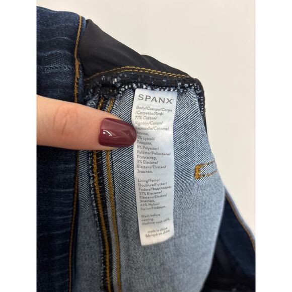 Spanx Jeans Womens Medium Dark Wash Distressed Skinny High Rise Pull On Raw Hem - Picture 4 of 5